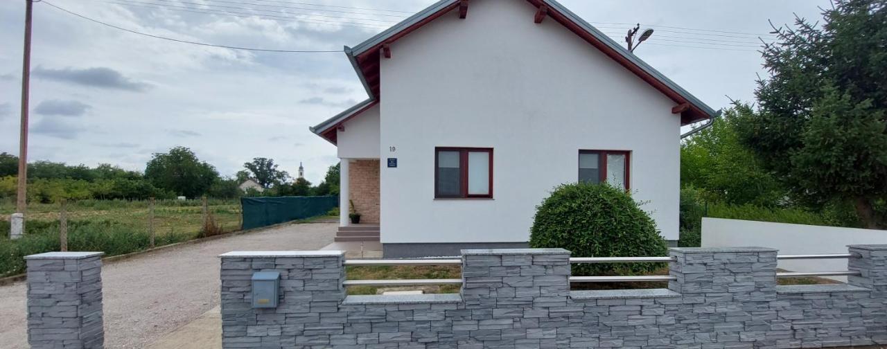 Kuca Za Odmor Domus Alba Βίλα Branjin Vrh Εξωτερικό φωτογραφία